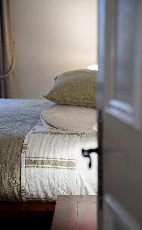 Beach Heritage On Horseshoe Guest House - King Room