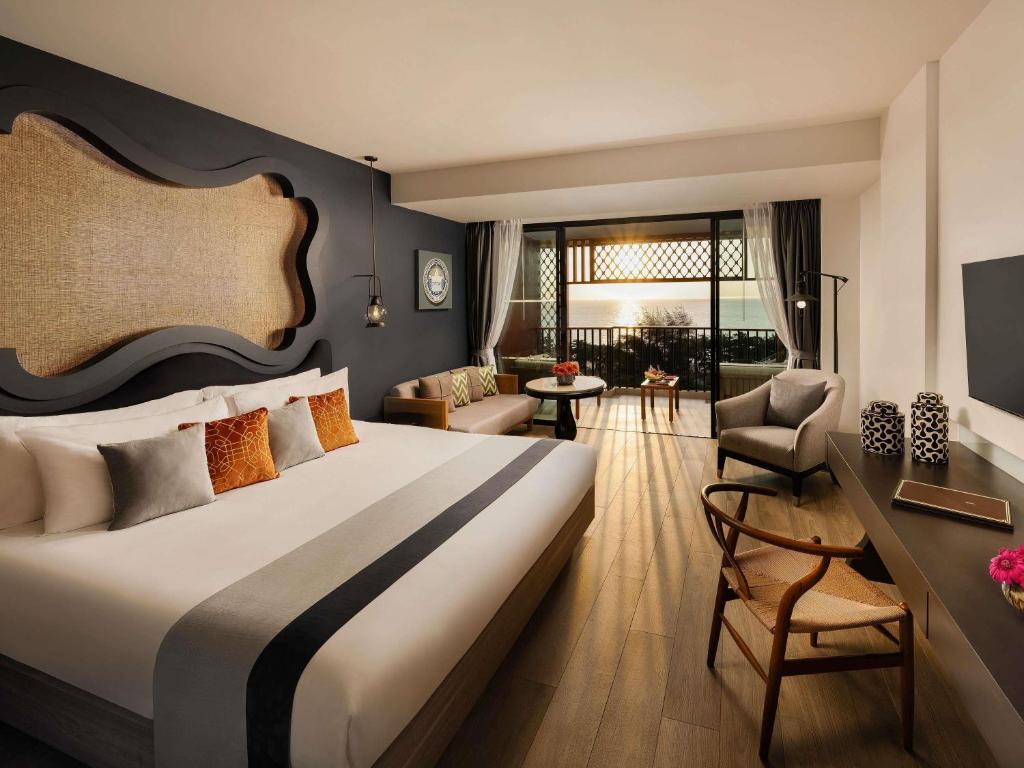 Luxury room at Avista Grande Phuket Karon MGallery