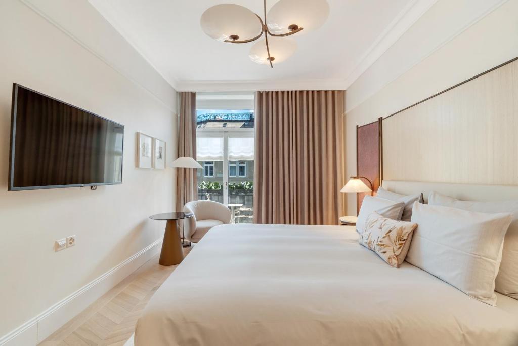 Small Luxury Hotel Ambassador Zurich photo