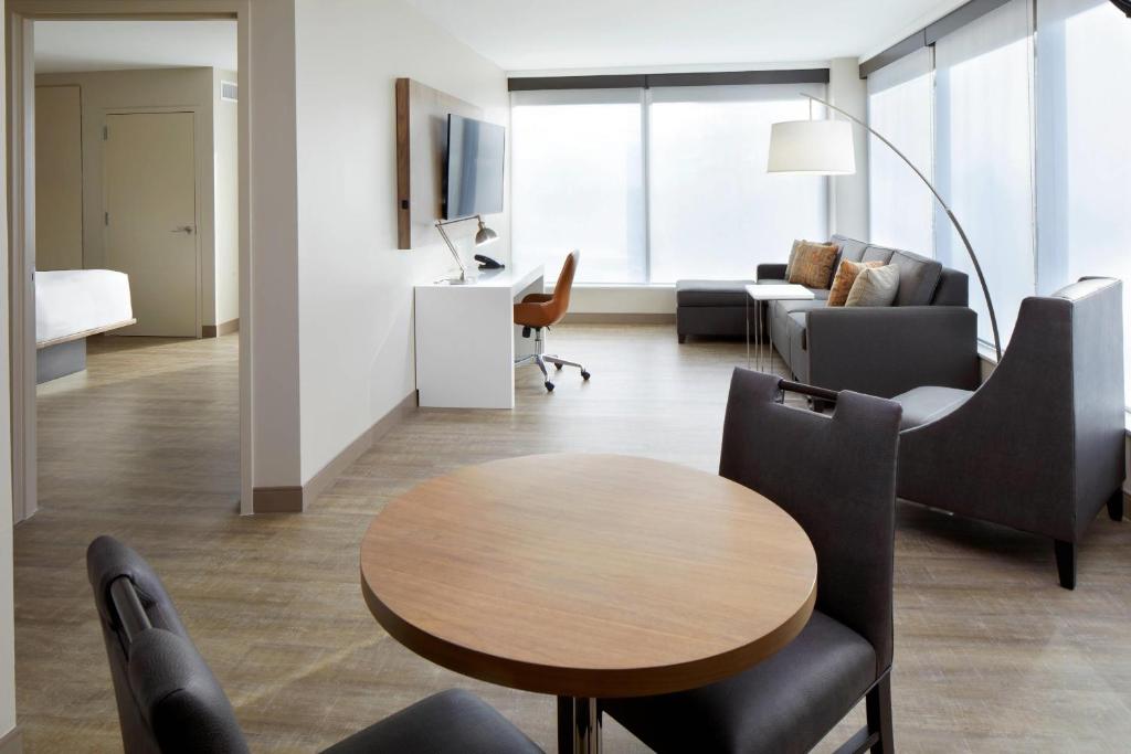 Cambria Hotel Phoenix Chandler - Fashion Center - 