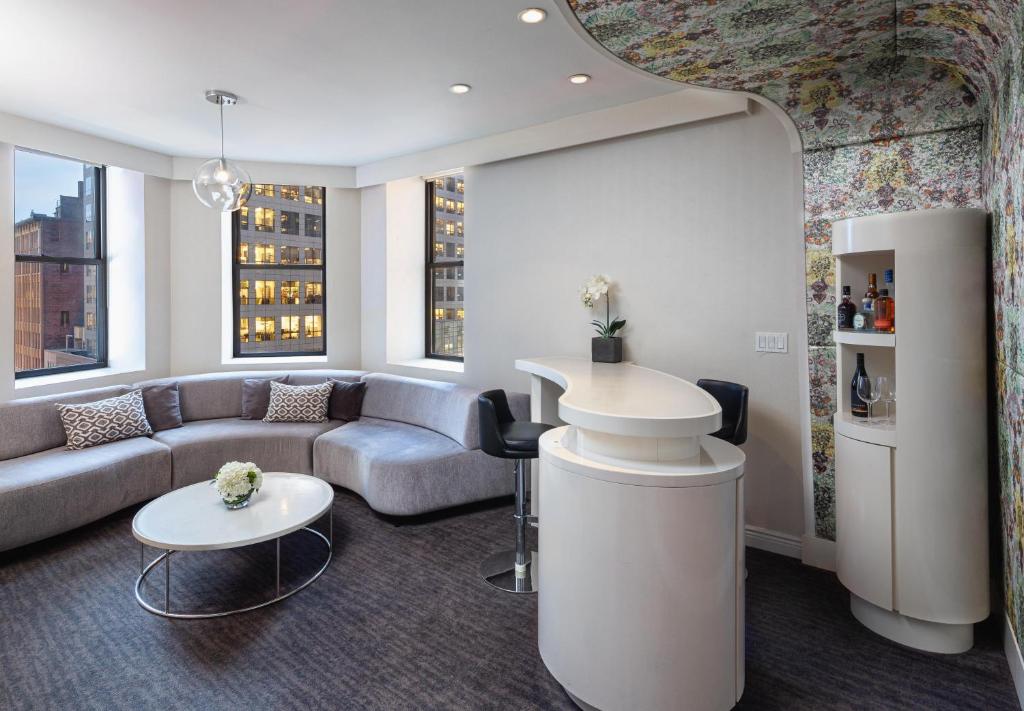Dream Midtown, by Hyatt - 