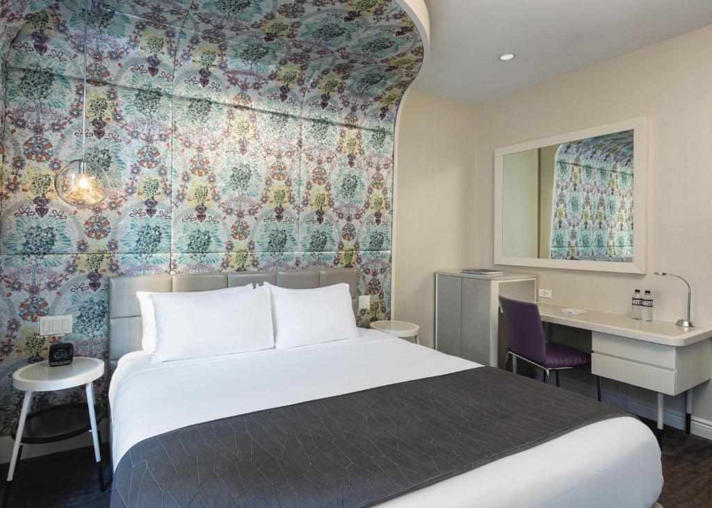Dream Midtown, by Hyatt - 