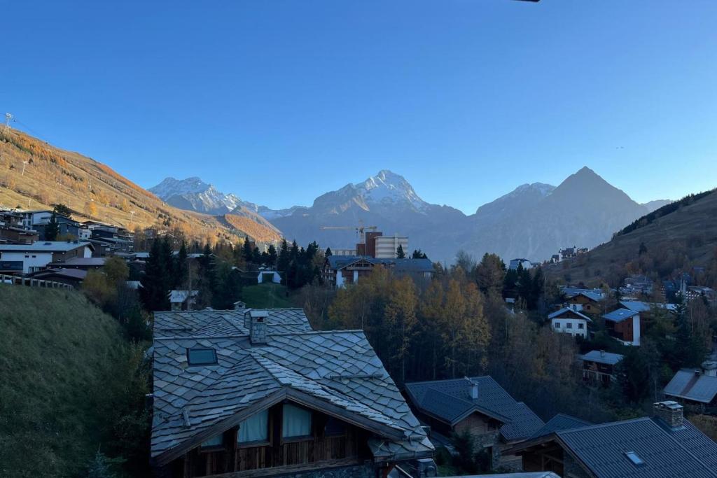 Bright apartment for 7 people in Les Deux Alpes