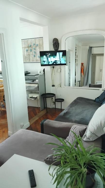 Charming apartment in Les Batignolles