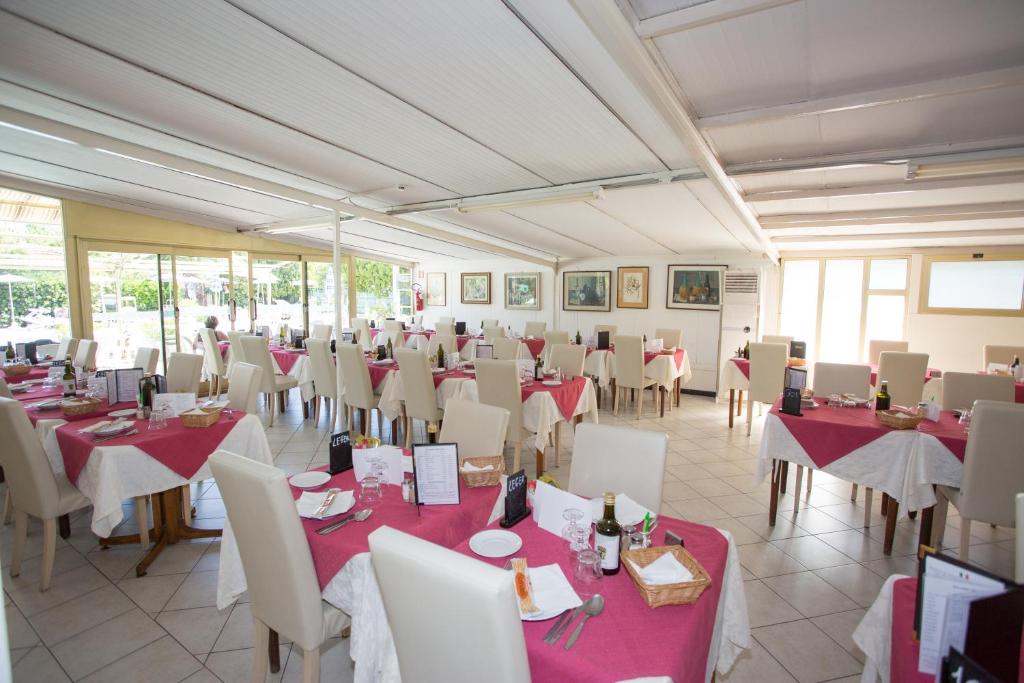 A restaurant or other place to eat at Hotel Delle Mimose