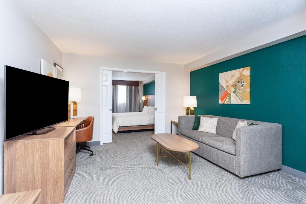 Holiday Inn Hotel & Suites Daytona Beach On The Ocean, an IHG Hotel - 