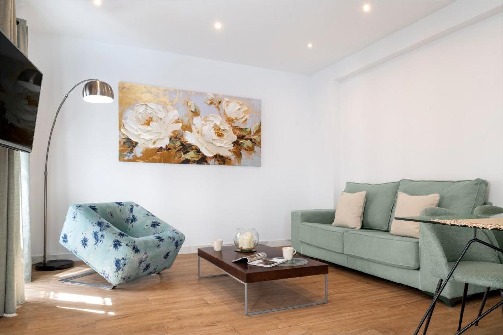 Spacious duplex – 2 Private Bathrooms - Workspace