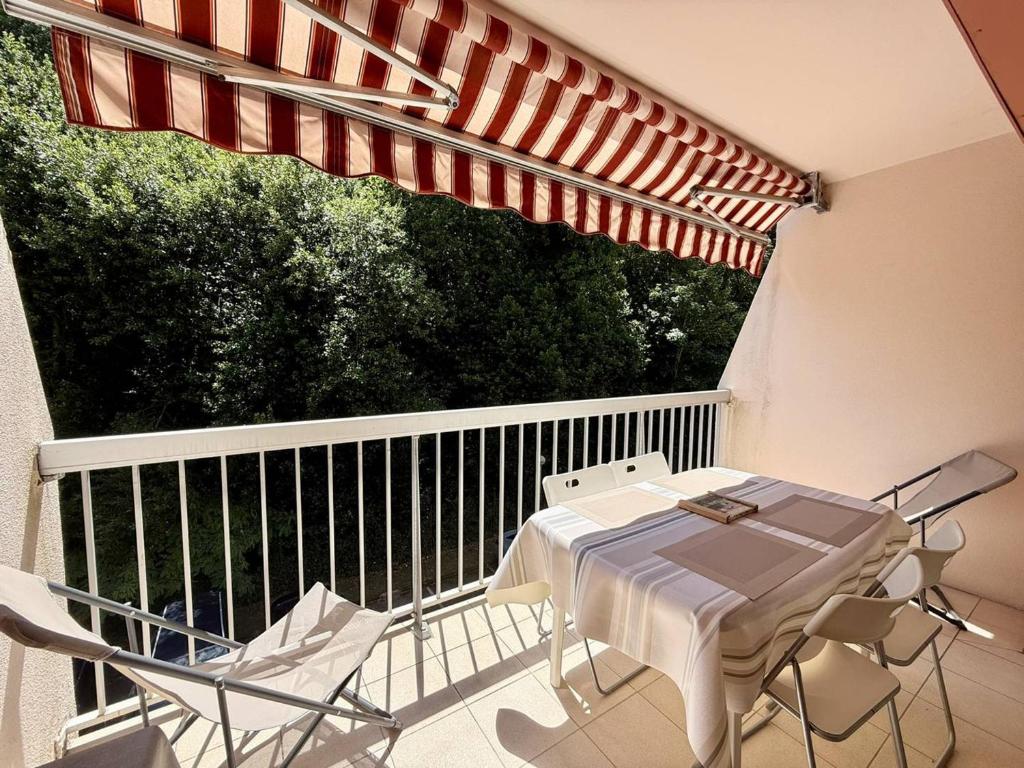 Studio Cabine à Arcachon, Proche Centre, Balcon ensoleillé, Parking, à 600m de la Plage