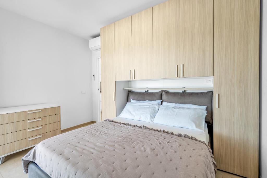 Exclusive White Residence - With Pool - Sea View