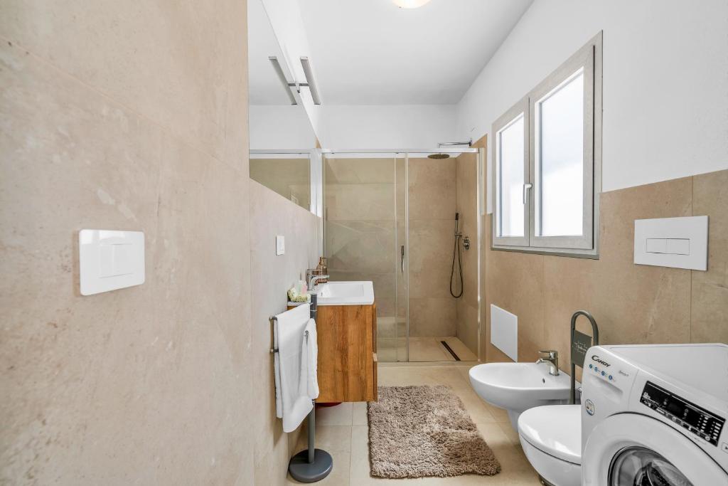 Exclusive White Residence - With Pool - Sea View