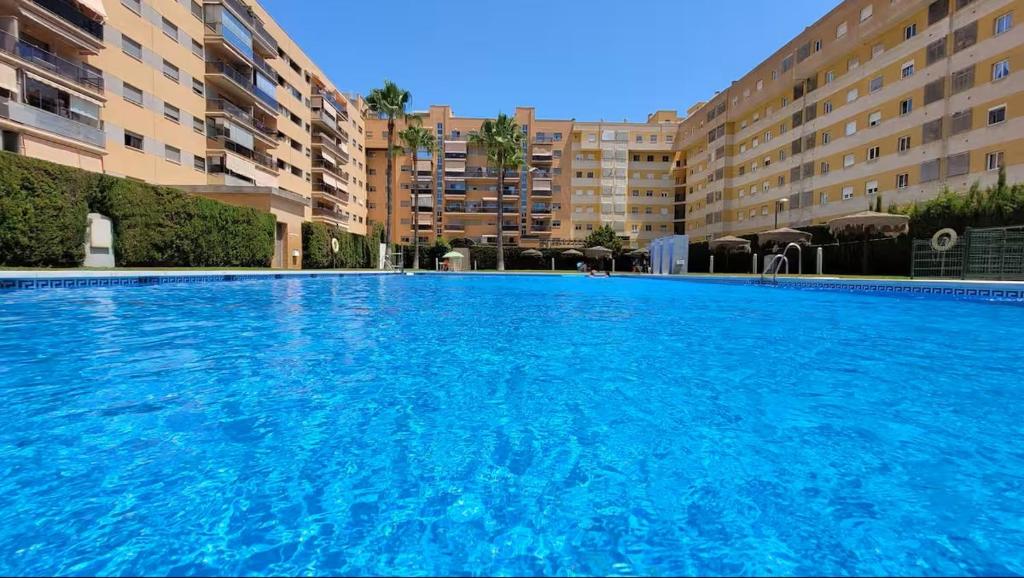 Mar de Calma location Family beach pool and parking