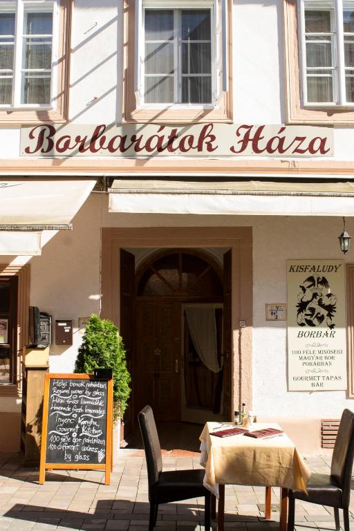 Restaurace v ubytování Borbarátok Háza