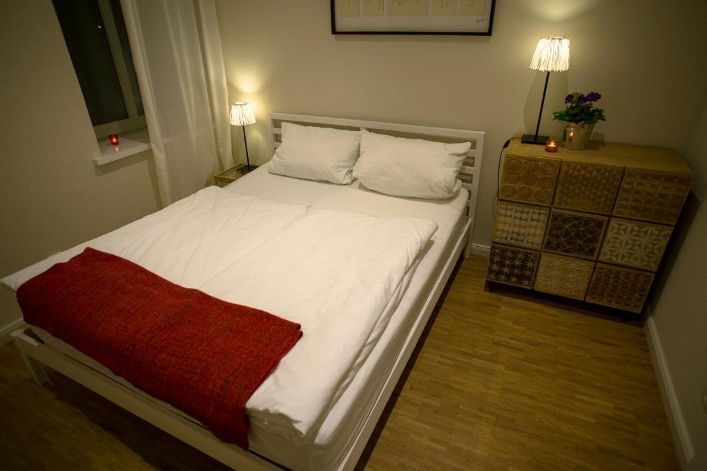 Haus & Hof Guest House - Apartment With Garden View