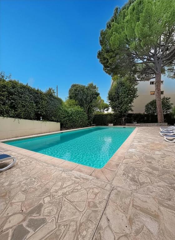 Charmant studio dans résidence piscine à Cannes
