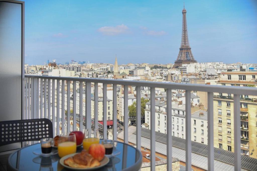 Eiffel Tower Magical View Fabulous 1 BR