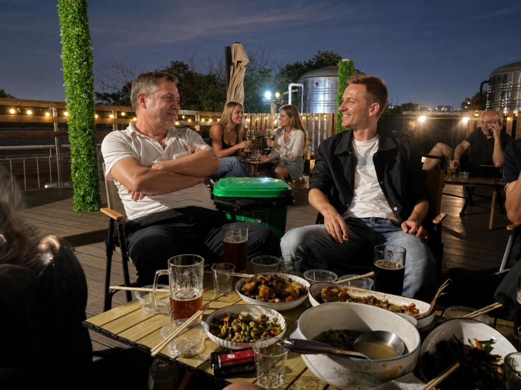 لابی و فضای عمومی East Sacred Hotel Leo handles coverd丨2mins walk to the Metro丨Nearby Forbidden Square丨Free Pick-up for 7nights more丨Rooftop Chill - تصویر ۵
