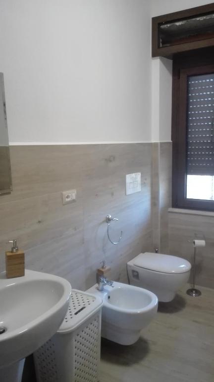 A bathroom at Casa Vacanze Villa Rosetta