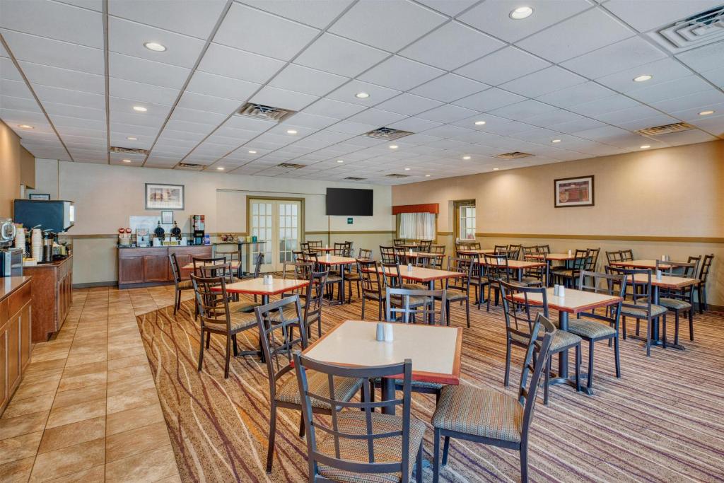 Best Western Philadelphia South - West Deptford Inn photo