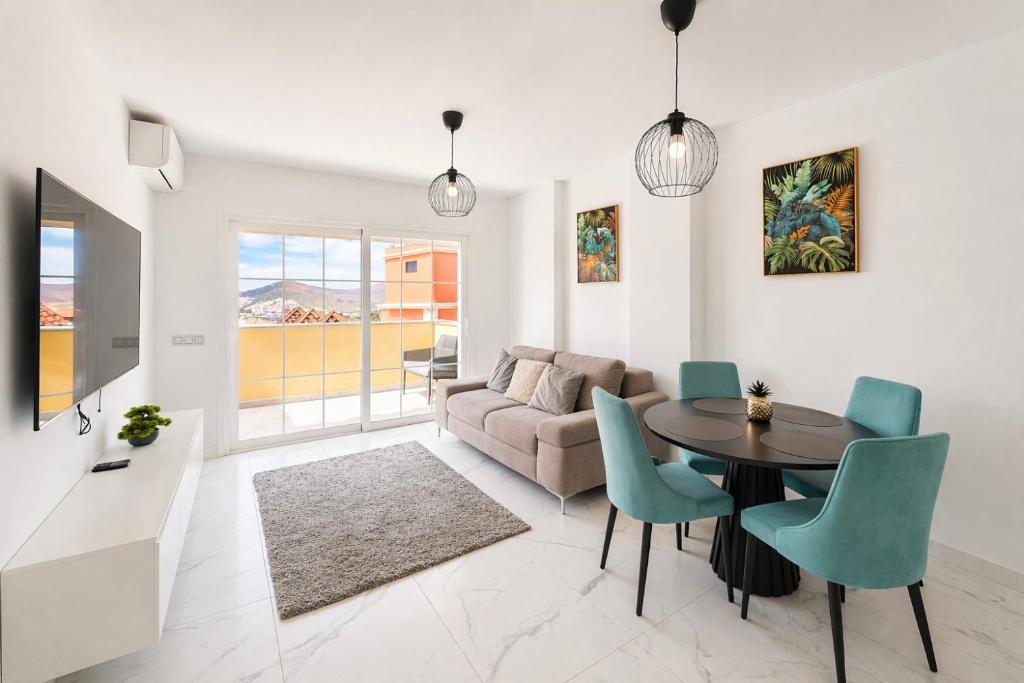 Sunset Apartment 4