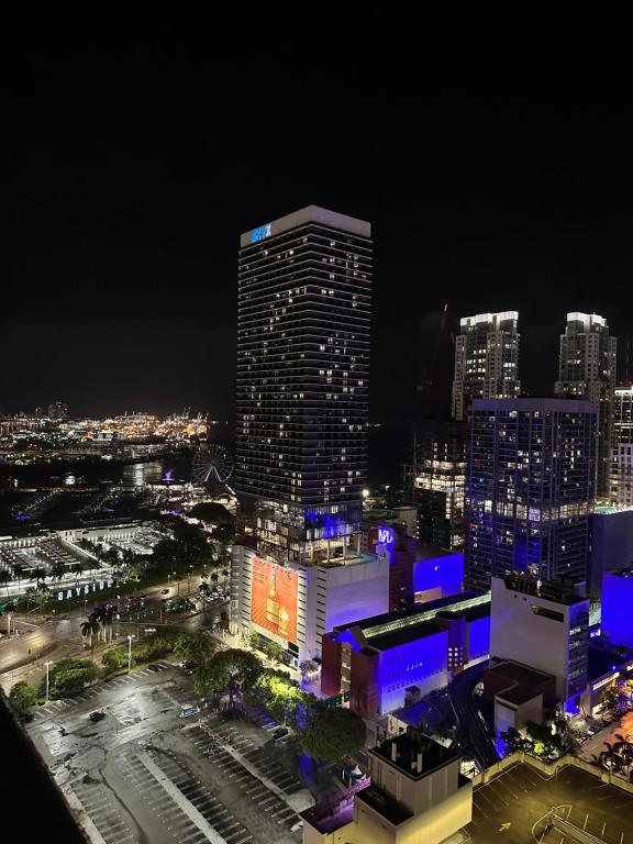 FIFA Magic,Miami Luxury Penthouse, Walk to Fan Fest Panoramic Ocean & City Views,Resort Pool, Spa, Gym, Restaurants photo