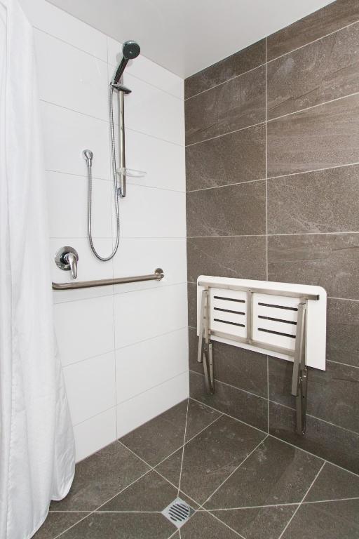 Aurora on George - Resim 3