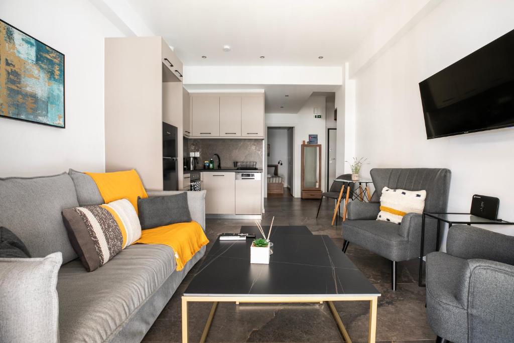 Glimmer 2-Bedroom Apartment in Athens