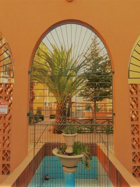 Bazén v ubytování Hotel Alhambra nebo v jeho okolí