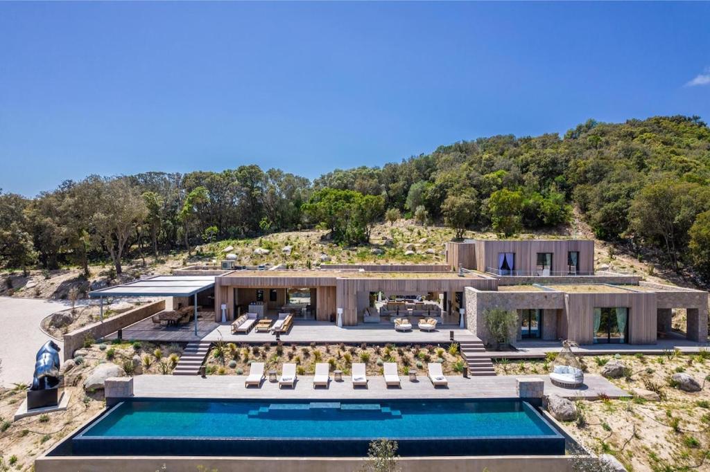 Exceptional Villa in SantAmanza Sea View