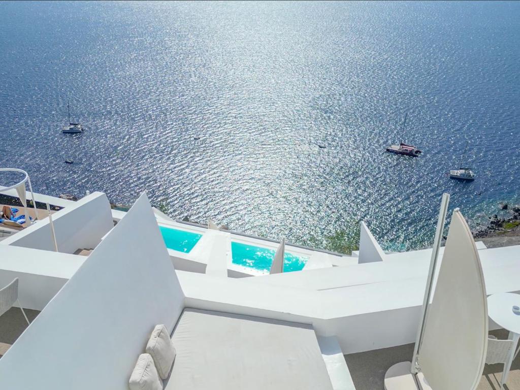 Saint Santorini photo