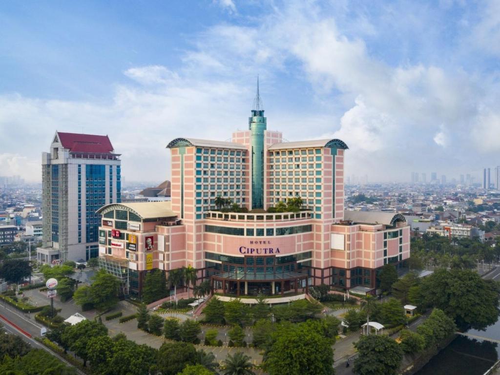 Hotel Ciputra Jakarta managed by Swiss-Belhotel International