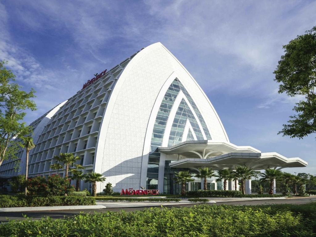 a rendering of the mgm grand hotel and casino at Movenpick Hotel & Convention Centre KLIA in Sepang