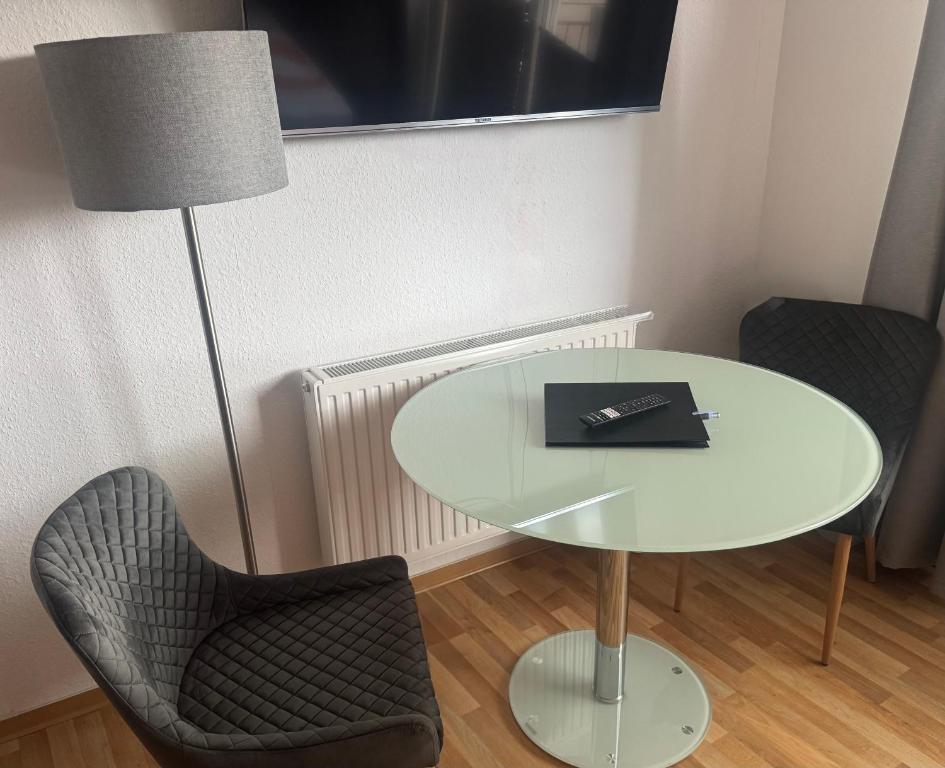 H&H Apartments im Herzen der Stadt super zentral ruhig mit Kochnischen Balkon oder Empore - Apartment Mit Balkon