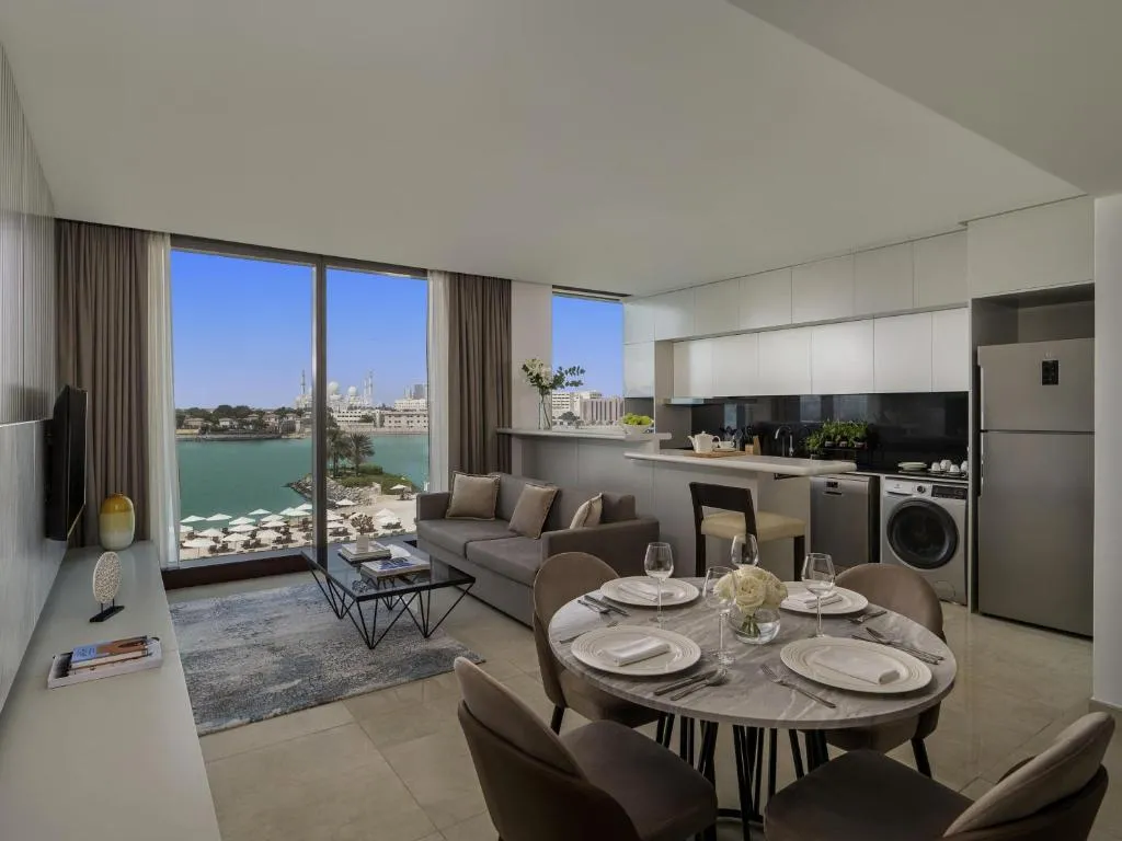 One Bedroom King Suite with View and Kitchen