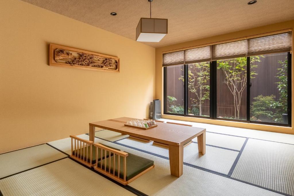 鶴Inn 鶴橋駅東出口徒歩5分 難波 梅田 天王寺 奈良へ直通 贅沢な和モダン一軒家 和葉居