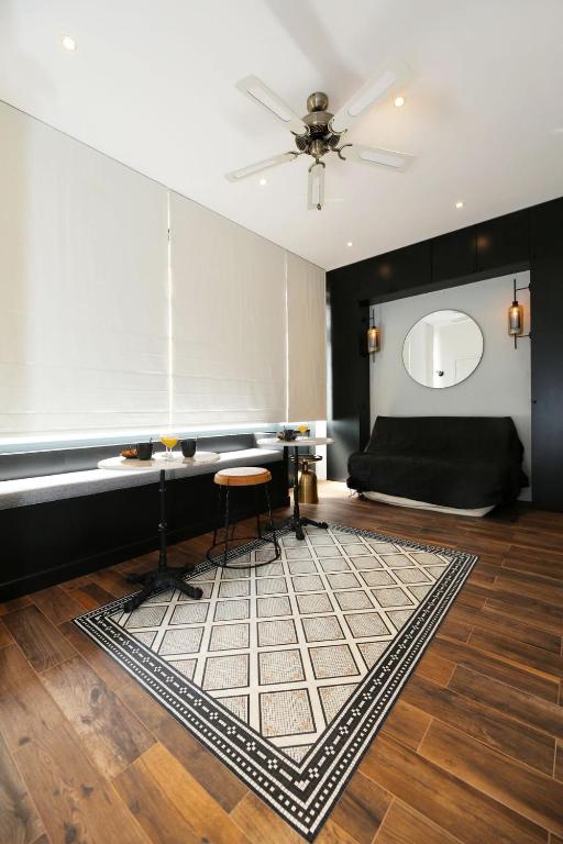 Appartement proche des celebres puces de Paris 4P