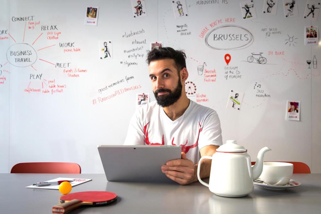 Radisson RED Brussels - Resim 44