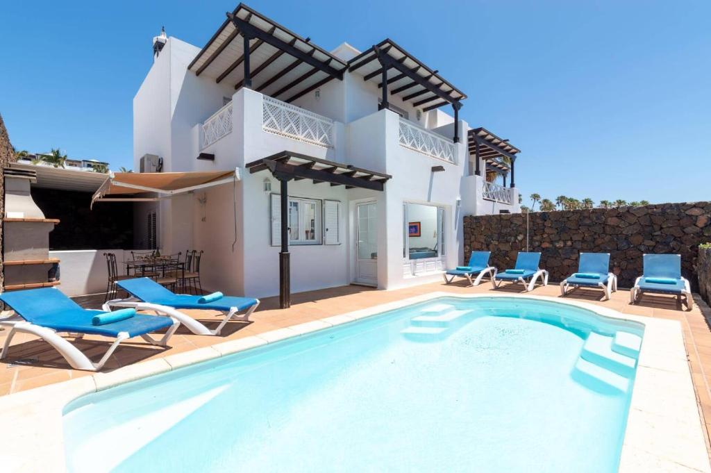 Villa Calima by Villa Plus