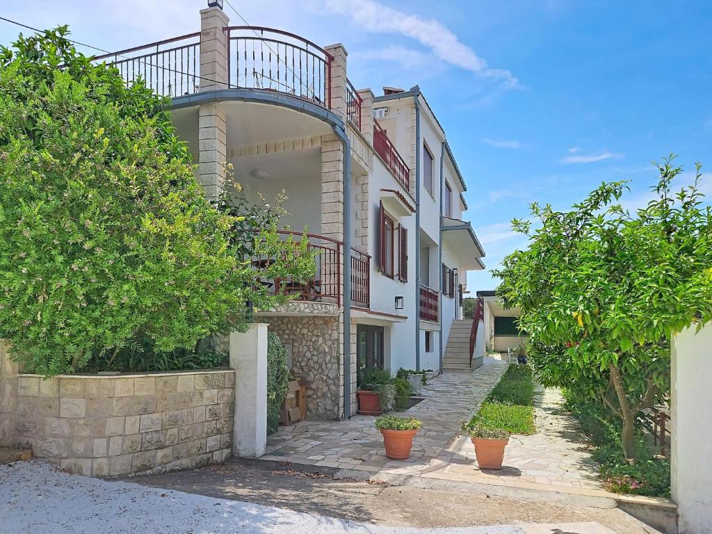 Apartment Dalero 2 by Interhome