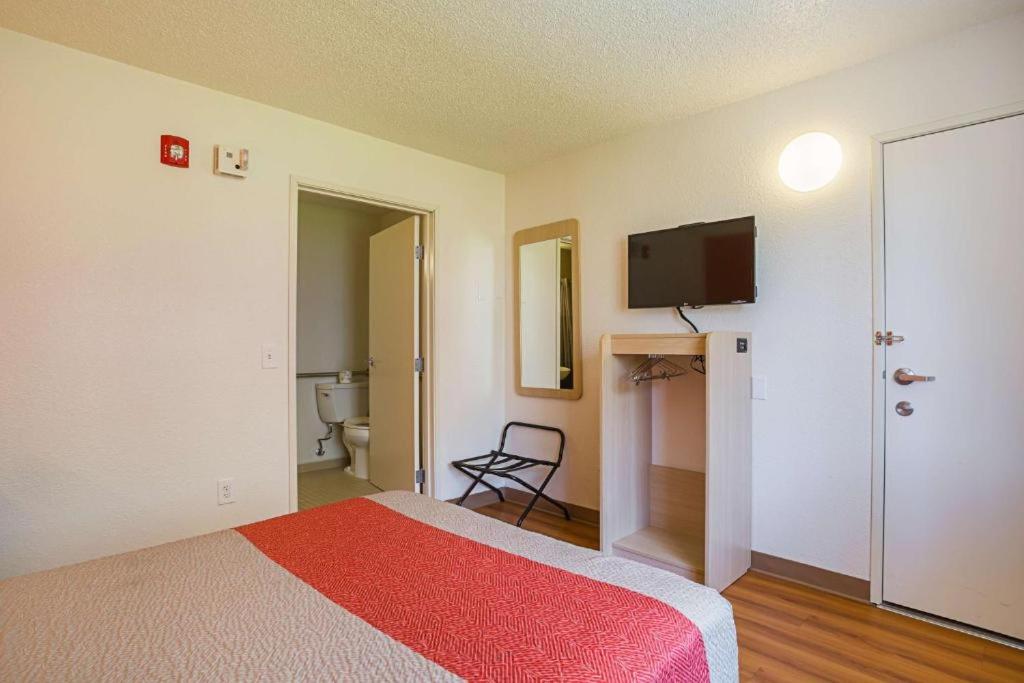 Motel 6-Yuma, AZ - East photo