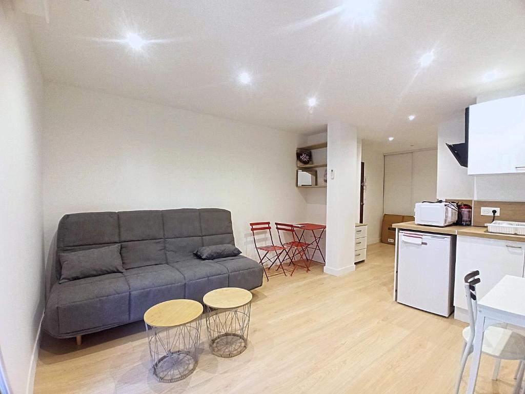 Quiet studio apartment with terrace