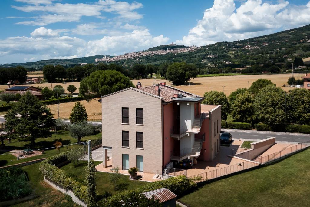 an aerial view of a house in a field at Residenza Il Rivo in Rivotorto