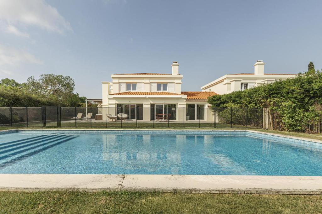 Golf Escape Villa by Cadenzalux
