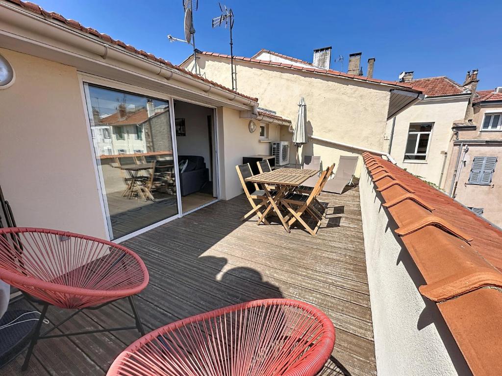 Rooftop terrasse 1 bedroom in rue d'Antibes, 5 min from the Croisette 214