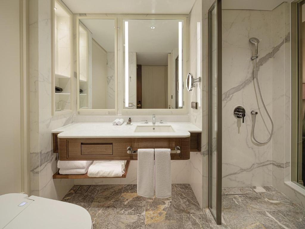 The Ambassador Seoul - A Pullman Hotel - Superior Room With Two Twin Beds