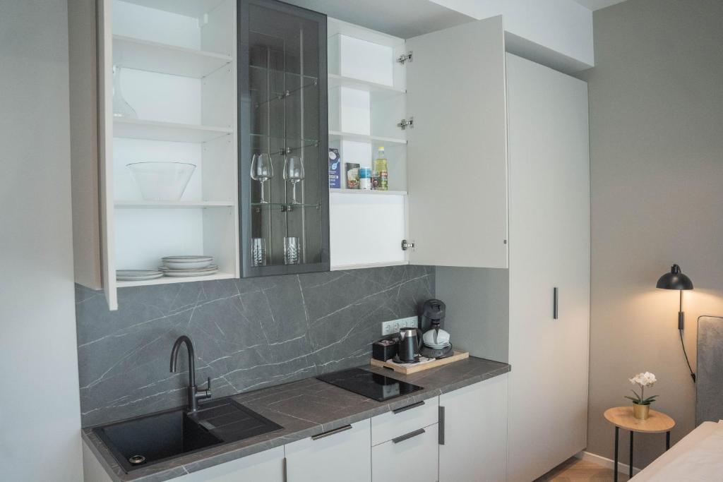 Luise Luxe Suites – 12