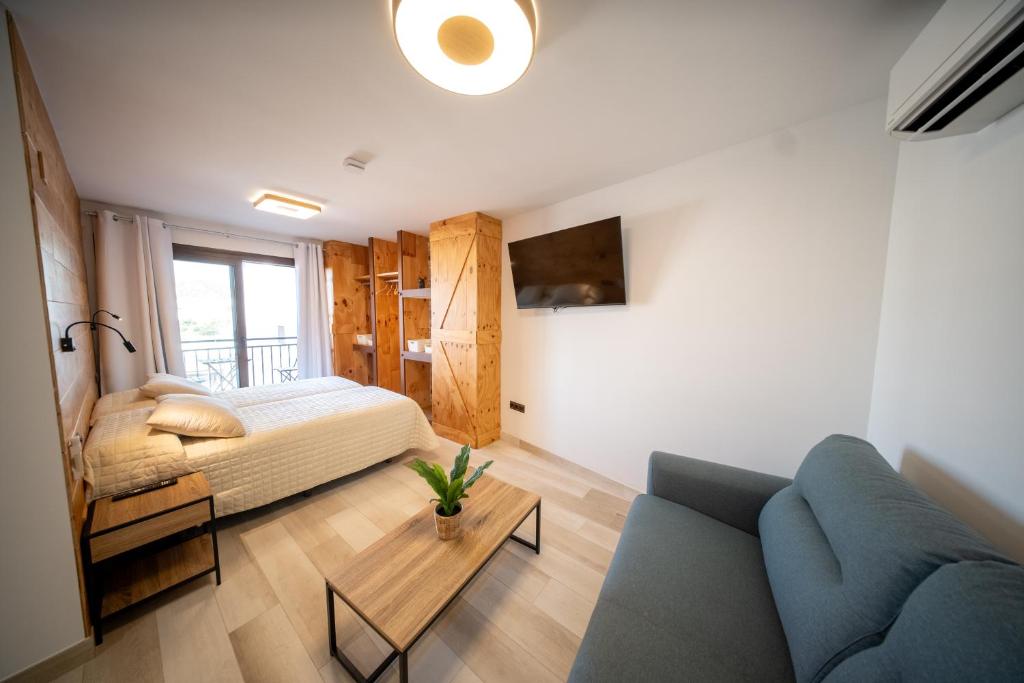 Hostal ZENTRAL - Twin Room