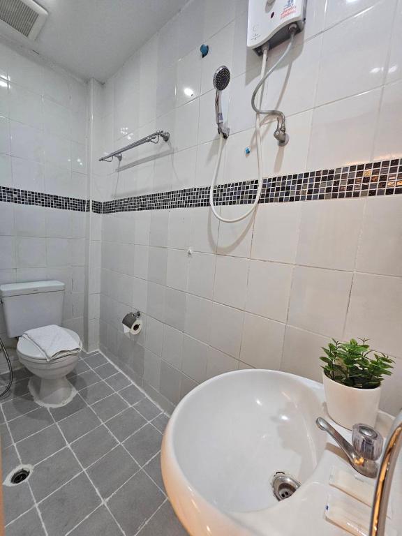 فضای داخلی Cozy rooms Asoke در بانکوک - تصویر ۳