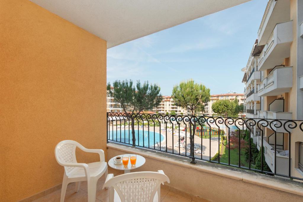 Royal Sun Apartments - 