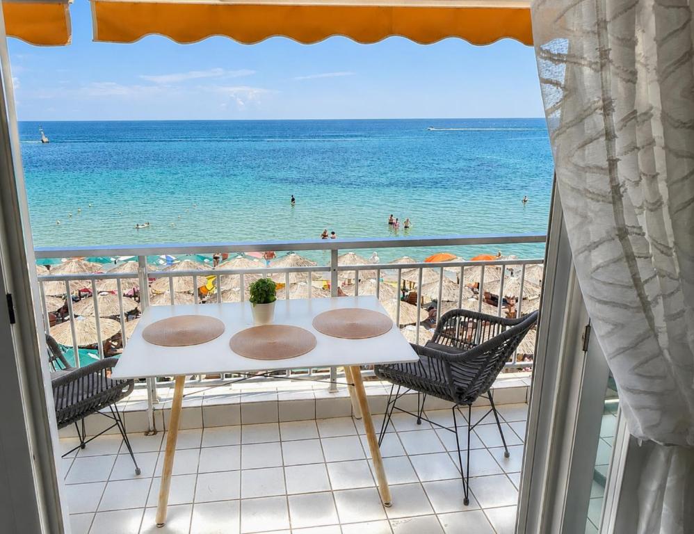 Nostos Seaside