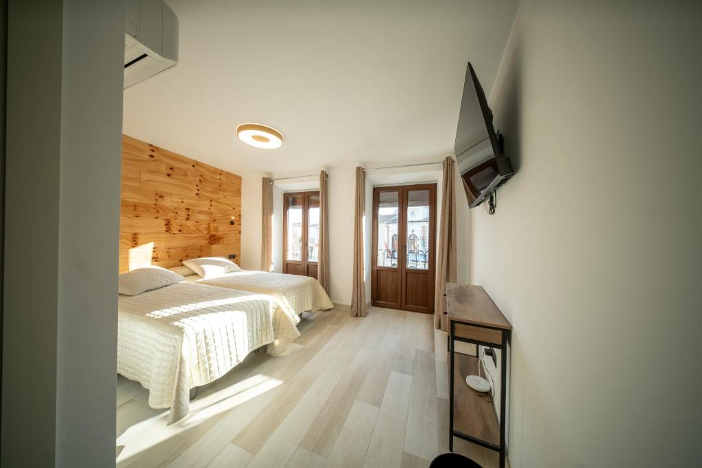 Hostal ZENTRAL - Double Or Twin Room